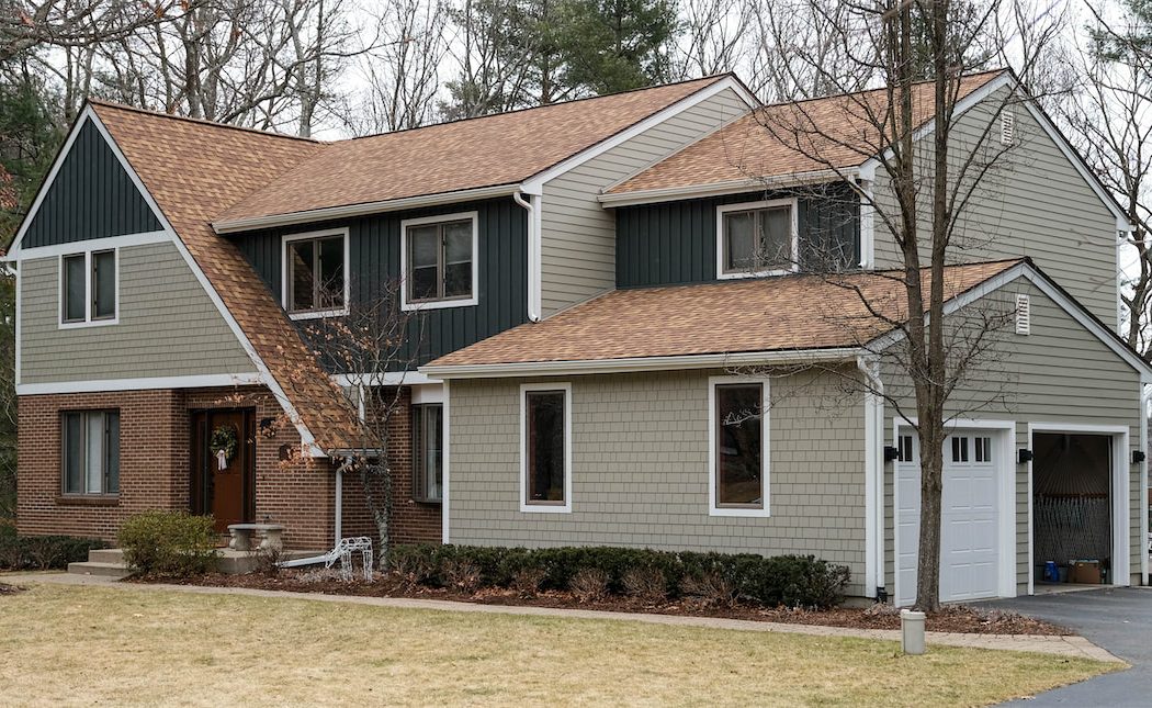 https://www.solidstateconstruction.com/wp-content/uploads/2020/06/Franklin-MA-GAF-Asphalt-Shingle-Roof-Replacement-Central-MA-Solid-State-Construction-e1619639335542.jpg
