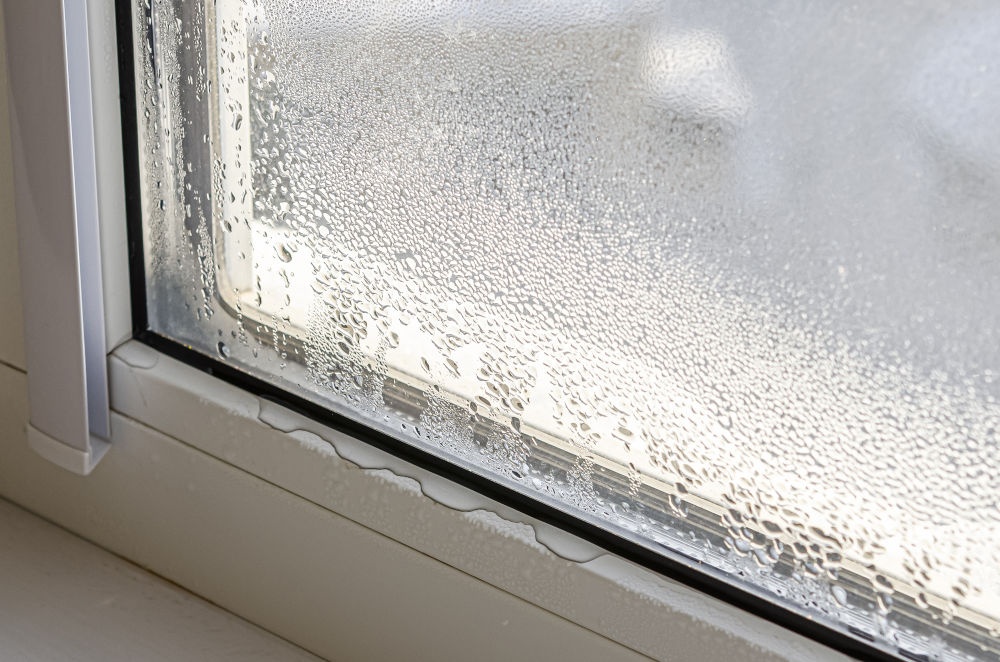 https://www.solidstateconstruction.com/wp-content/uploads/2022/02/common-causes-of-window-condensation.jpg