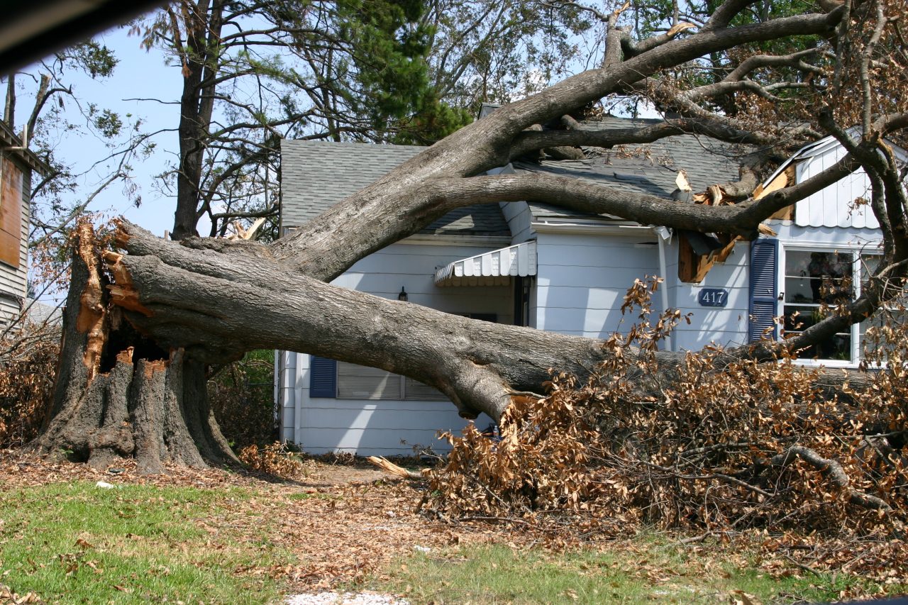 https://www.solidstateconstruction.com/wp-content/uploads/2022/12/Massachusetts-Siding-Storm-Damage-1280x853.jpg