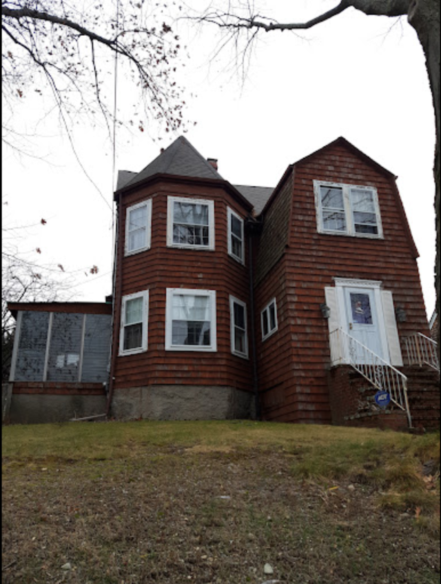 before-siding-window-replacement-helene-maichle